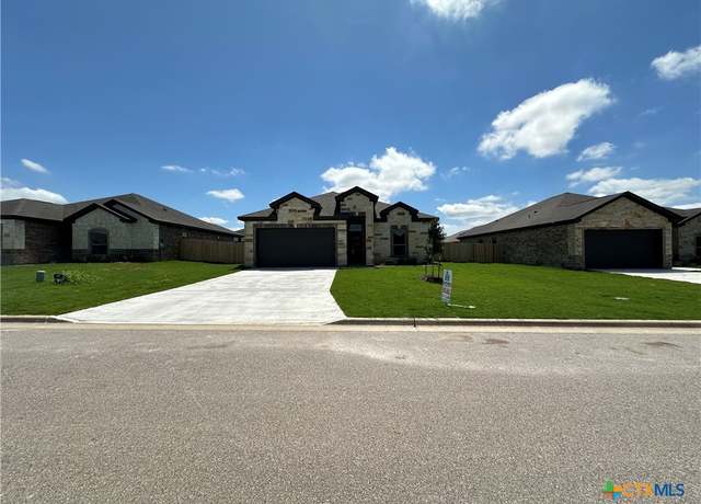 Property at 505 Magnolia Dr, Troy, TX 76579, 3 beds, 2 baths