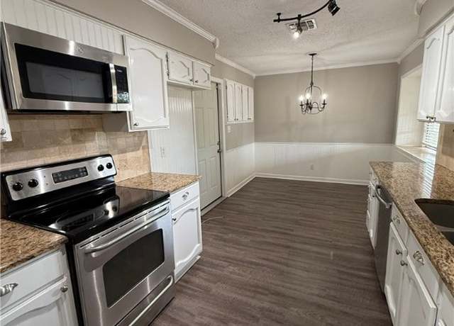 Property at 705 Chaparral Dr, Victoria, TX 77905, 3 beds, 2 baths
