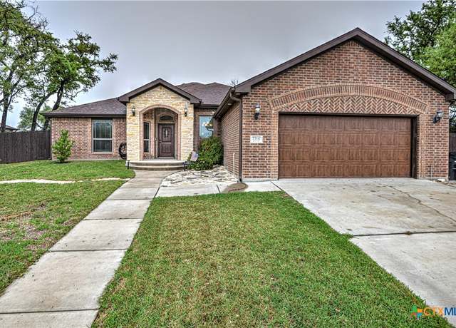 Property at 7702 Pyrite Dr, Killeen, TX 76542, 4 beds, 3 baths
