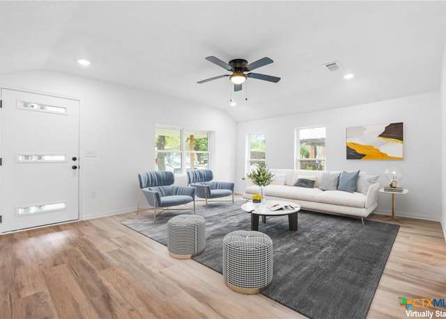 Property at 809 E Downs Ave, Temple, TX 76501, 3 beds, 1 bath