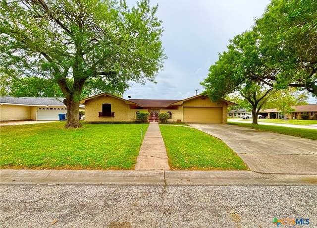 Property at 741 Willowick Dr, Port Lavaca, TX 77979, 3 beds, 2 baths