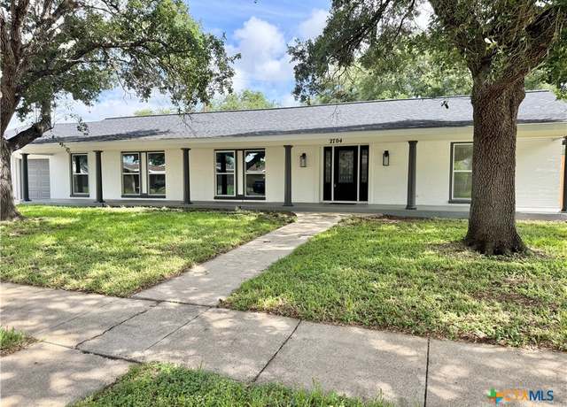 Property at 2704 Loma Vis, Victoria, TX 77901, 4 beds, 2.5 baths