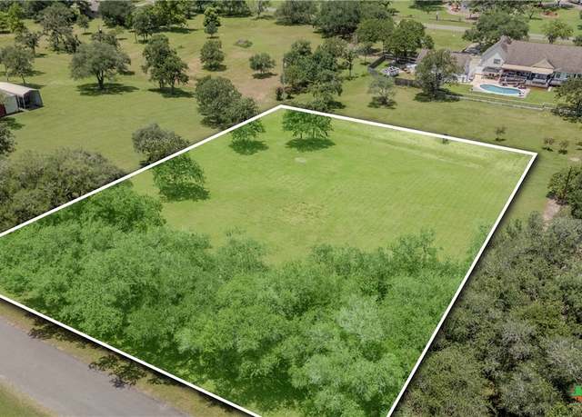 Property at 148 Mission Bell Rd, Victoria, TX 77905