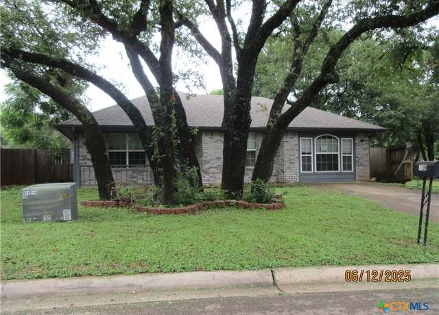Property at 1109 E E Avenue M, Belton, TX 76513, 3 beds, 2 baths