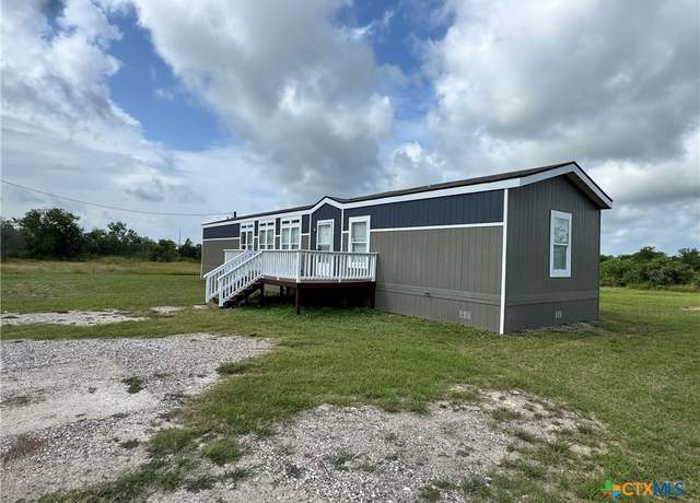 Property at 125 Pr 3005, Beeville, TX 78102, 3 beds, 2 baths