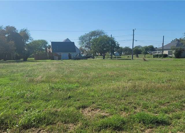 Property at 205-207 W Baltimore Ave, Seadrift, TX 77983