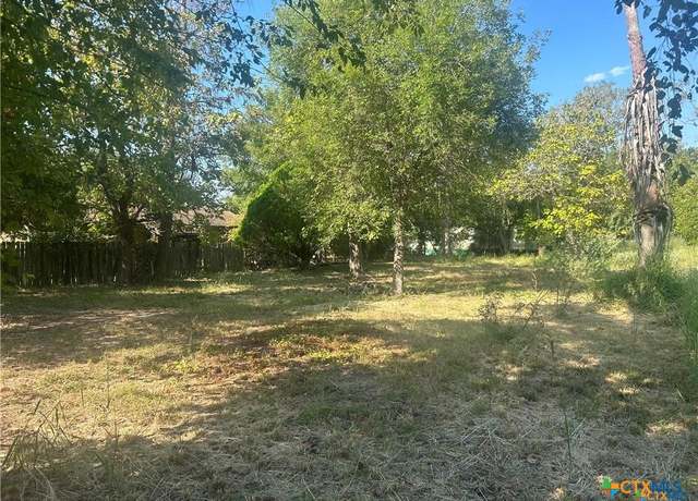 Property at 505 Crain St, Cuero, TX 77954