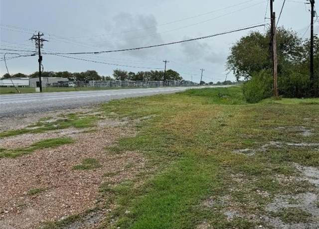 Property at 5341 State Highway 35, Port Lavaca, TX 77979, 2 beds, 1 bath