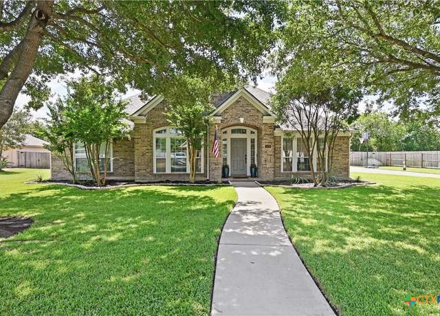 Property at 189 Las Brisas Blvd, Seguin, TX 78155, 4 beds, 2 baths