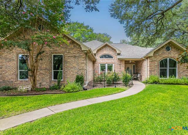 Property at 13631 Moss Rose Trl, Belton, TX 76513, 4 beds, 2.5 baths