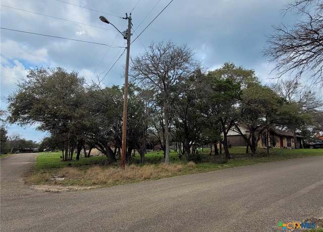 Property at 14 S Cliffwood Cir, Belton, TX 76513