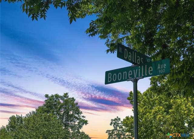Property at 922 Booneville Ave, New Braunfels, TX 78130