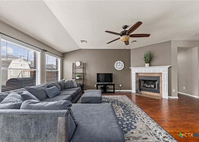 Property at 103 Lone Shadow Dr, Harker Heights, TX 76548, 3 beds, 2 baths