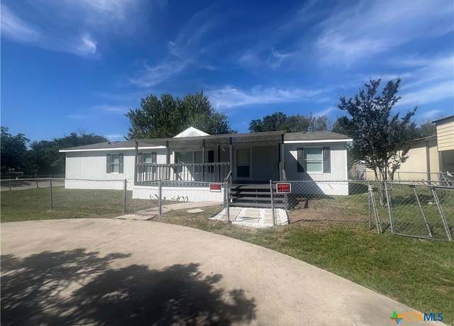 Property at 896 Apache Dr, New Braunfels, TX 78130, 3 beds, 2 baths