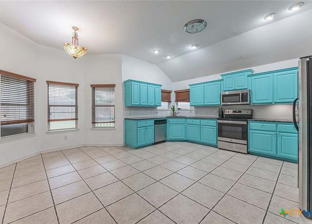 Property at 2903 Phoenix Dr, Killeen, TX 76543, 3 beds, 2 baths
