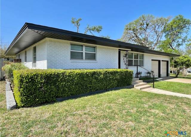 Property at 3209 Elm Dr, Temple, TX 76502, 3 beds, 3 baths