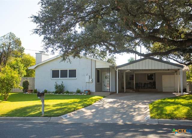 Property at 2209 Mockingbird Ln, Temple, TX 76502, 3 beds, 2 baths