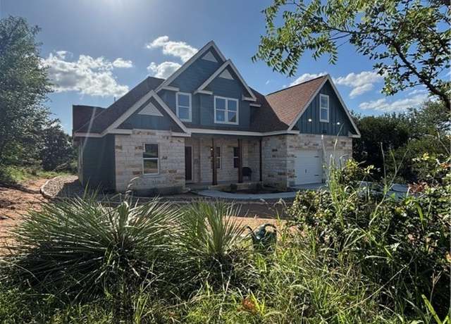 Property at 105 Chesterfield Dr, Kingsland, TX 78639, 4 beds, 2.5 baths