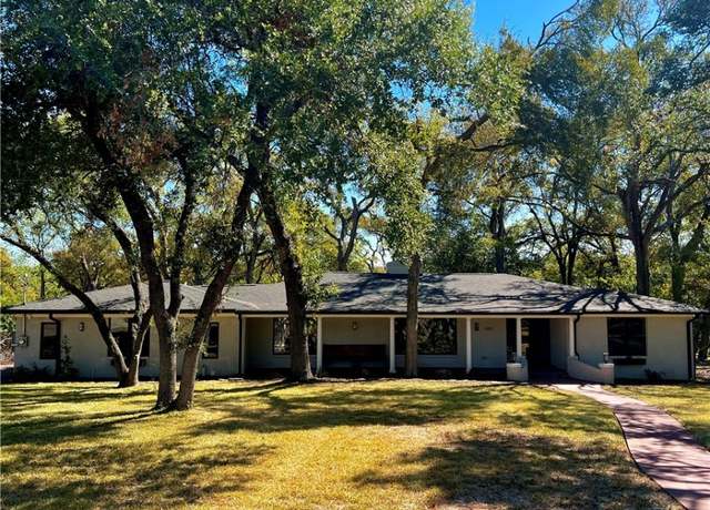 Property at 2413 Brooklawn Dr, Temple, TX 76502, 3 beds, 2 baths