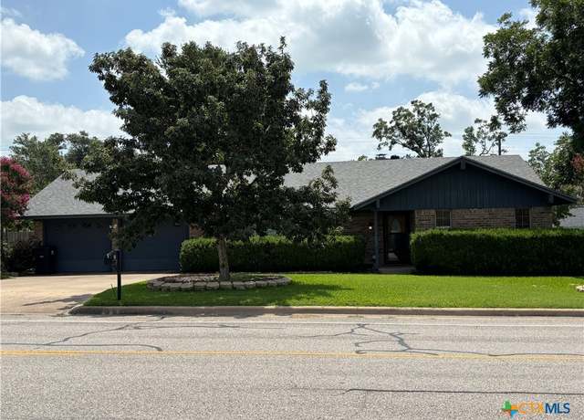 Property at 4701 Hickory Rd, Temple, TX 76502, 3 beds, 2 baths