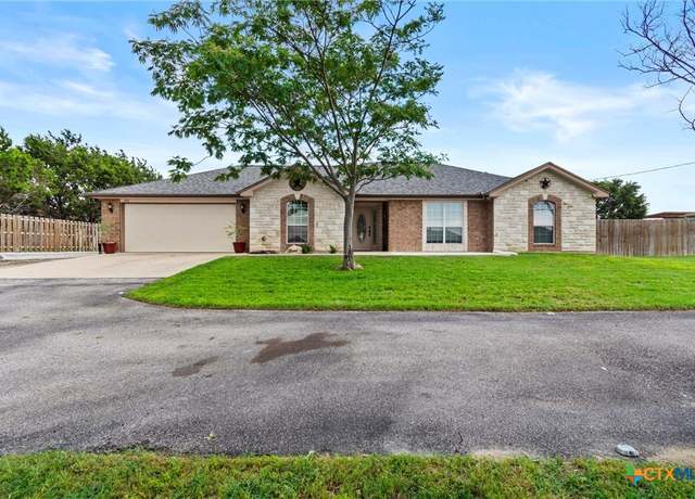 Property at 634 Irish Ln, Killeen, TX 76549, 3 beds, 2 baths