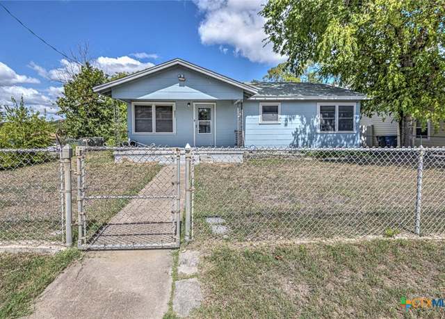Property at 801 N Main St, Copperas Cove, TX 76522, 3 beds, 1 bath