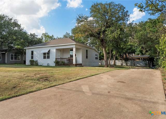Property at 610 E 13th Ave, Belton, TX 76513, 3 beds, 2 baths