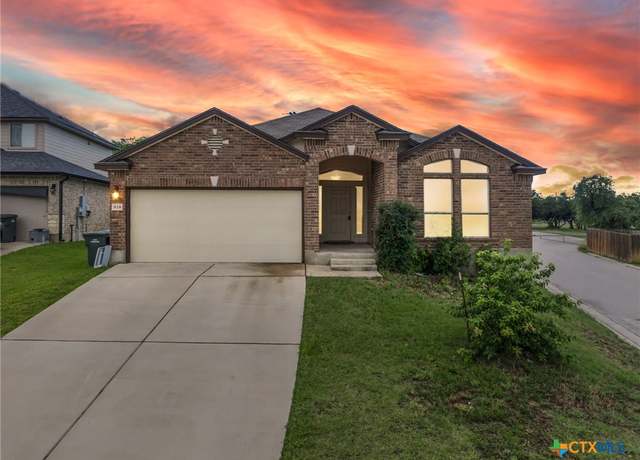 Property at 818 Hobby Rd, Copperas Cove, TX 76522, 4 beds, 2 baths