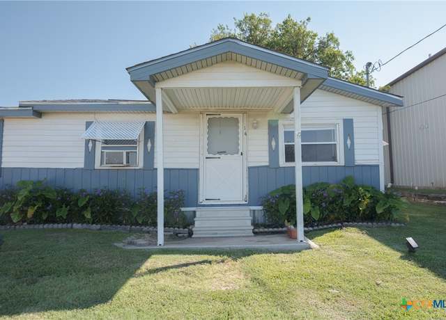 Property at 14 W Post Oak Ave, Rogers, TX 76569, 3 beds, 1 bath