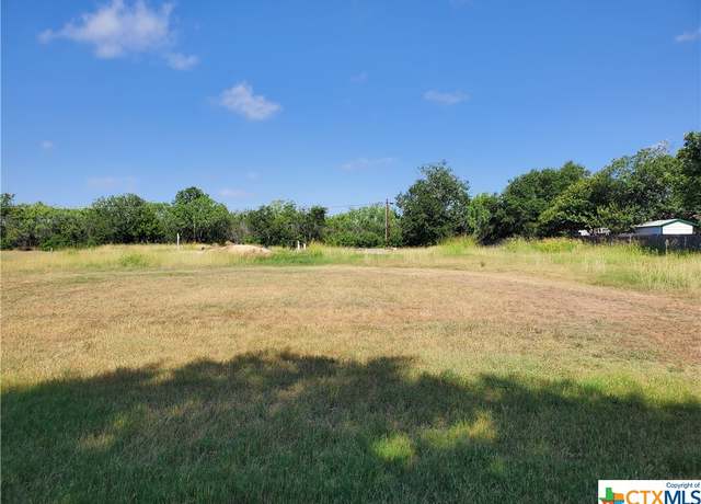 Property at 802 River Oak Dr, Seguin, TX 78155