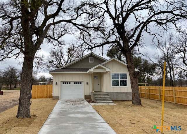 Property at 1204 Mill St, Gatesville, TX 76528, 3 beds, 2 baths