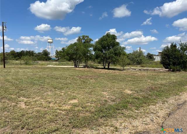 Property at 802 S Burleson Ave, Cameron, TX 76520
