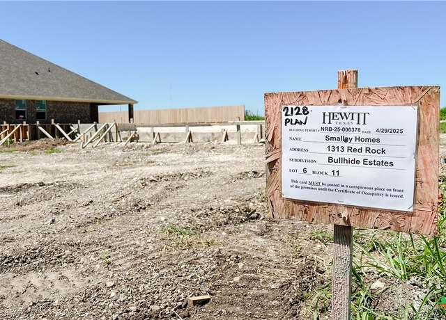 Property at 1313 Red Rock Rd, Hewitt, TX 76643, 4 beds, 2.5 baths