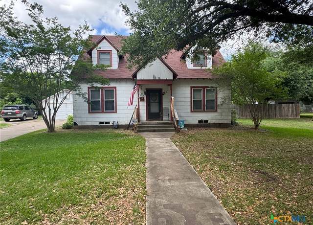Property at 708 East 10th, Cameron, TX 76570, 4 beds, 2 baths