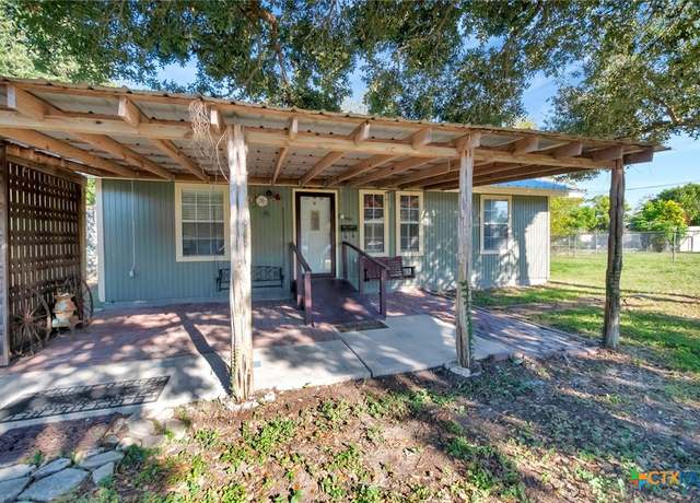 Property at 1906 N De Leon St, Victoria, TX 77901, 2 beds, 2 baths