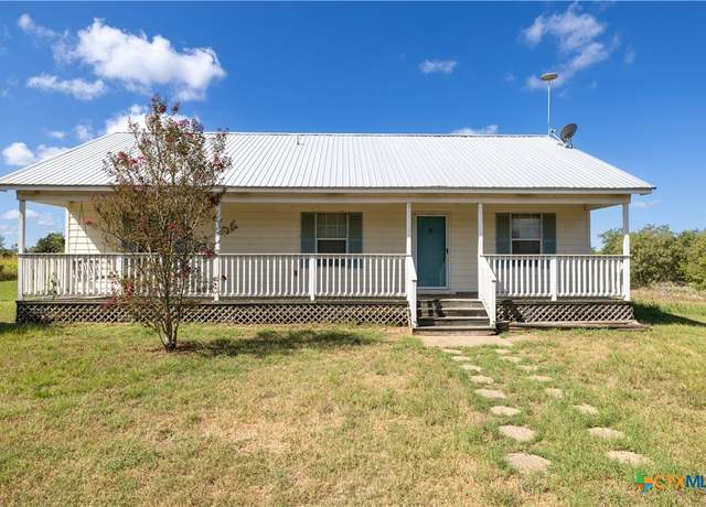 Property at 199 Sunset Trl, Luling, TX 78648, 3 beds, 2 baths