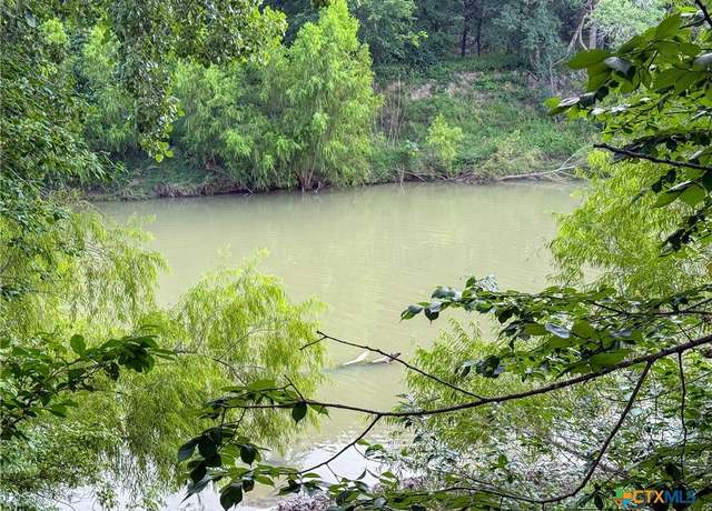 Property at 375 Us Highway 87, Cuero, TX 77954