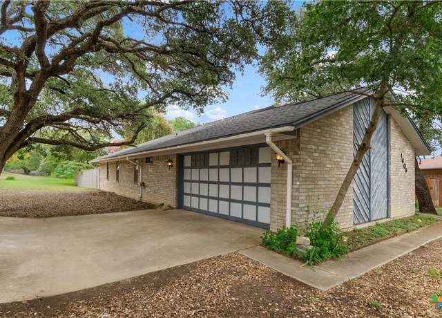 Property at 1606 Cedar Oaks Ln, Harker Heights, TX 76548, 3 beds, 2 baths