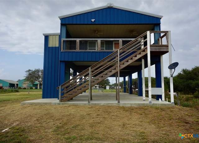 Property at 811 W Main St, Port O'connor, TX 77982, 3 beds, 2 baths