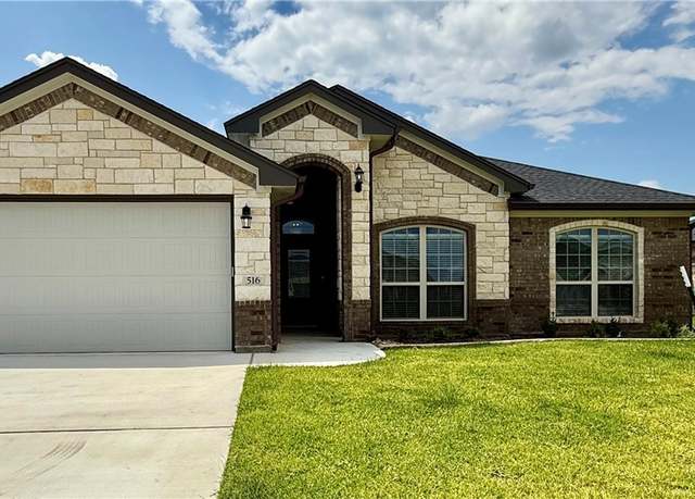 Property at 516 Roy Cordell St, Killeen, TX 76542, 4 beds, 2 baths