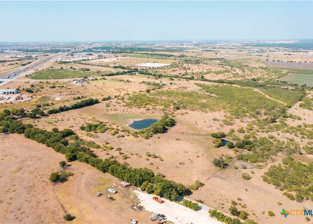 Property at 304 West Circle Way, Jarrell, TX 76537