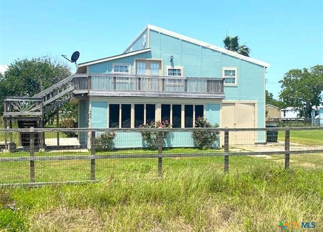 Property at 488 Alamo Beach Ave, Port Lavaca, TX 77979, 2 beds, 2.5 baths