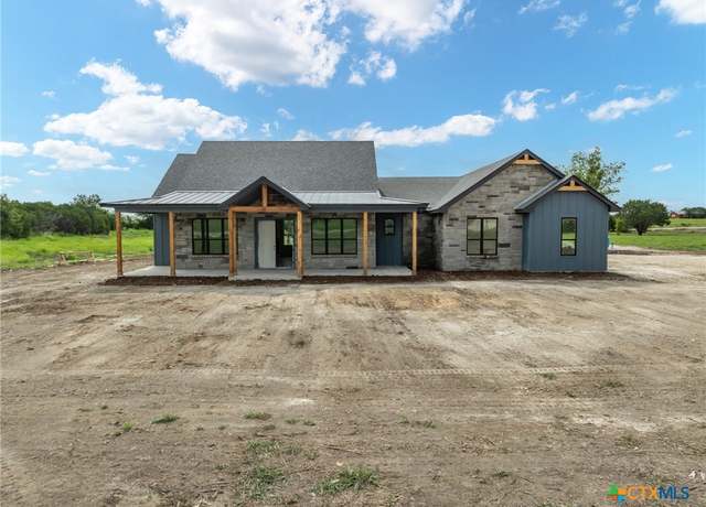 Property at 237 Cedar Bluff Loop, Gatesville, TX 76528, 3 beds, 2.5 baths