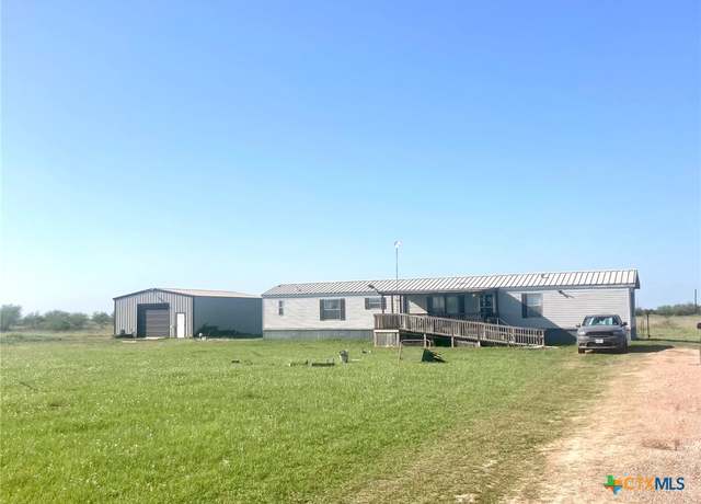 Property at 500 Willow Creek Ranch Rd, Victoria, TX 77904, 3 beds, 2 baths