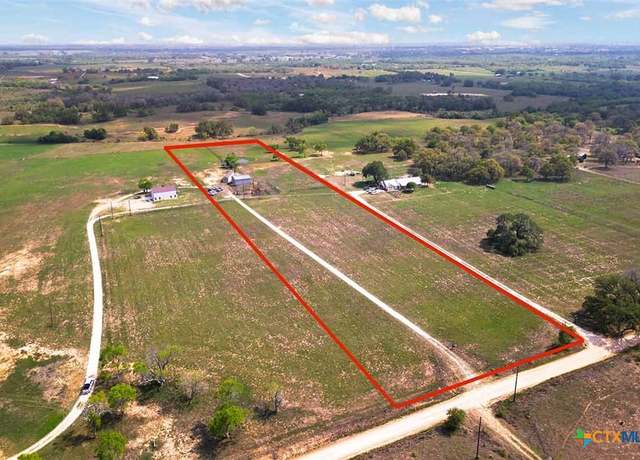 Property at 2998 County Road 302, Floresville, TX 78114, 2 beds, 2 baths