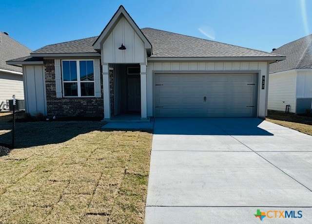 Property at 927 James Parker Cir, Killeen, TX 76542, 3 beds, 2 baths