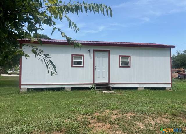 Property at 906 4th St, Edna, TX 77957