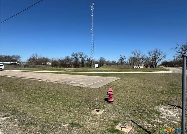 Property at Lot 4-6 Elm St, Lott, TX 76656