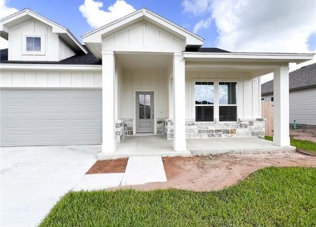 Property at 116 Raindance Ct, Victoria, TX 77904, 4 beds, 2 baths