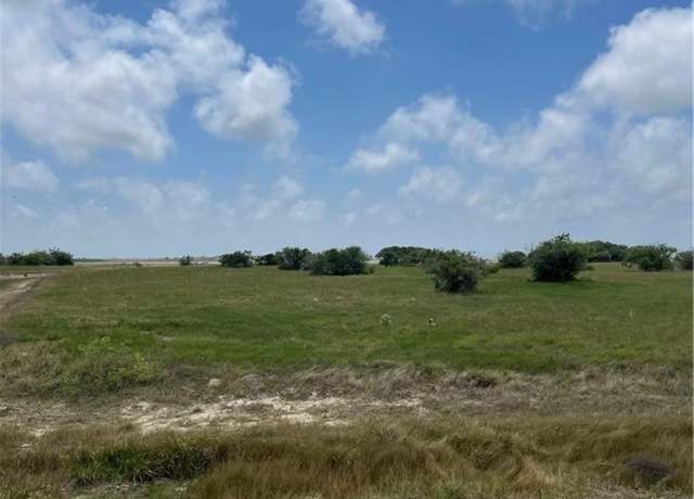 Property at 93 Fivemile Trl, Palacios, TX 77465